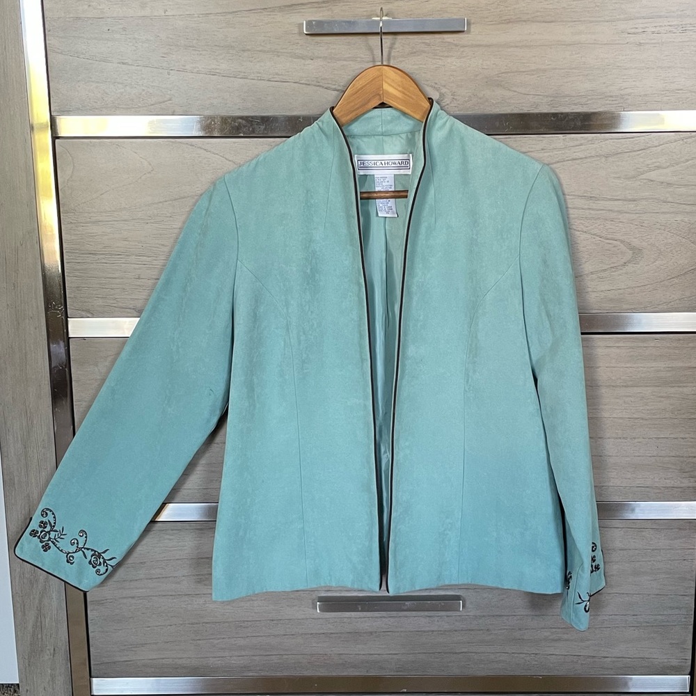 Jessica Howard Embroidered Top